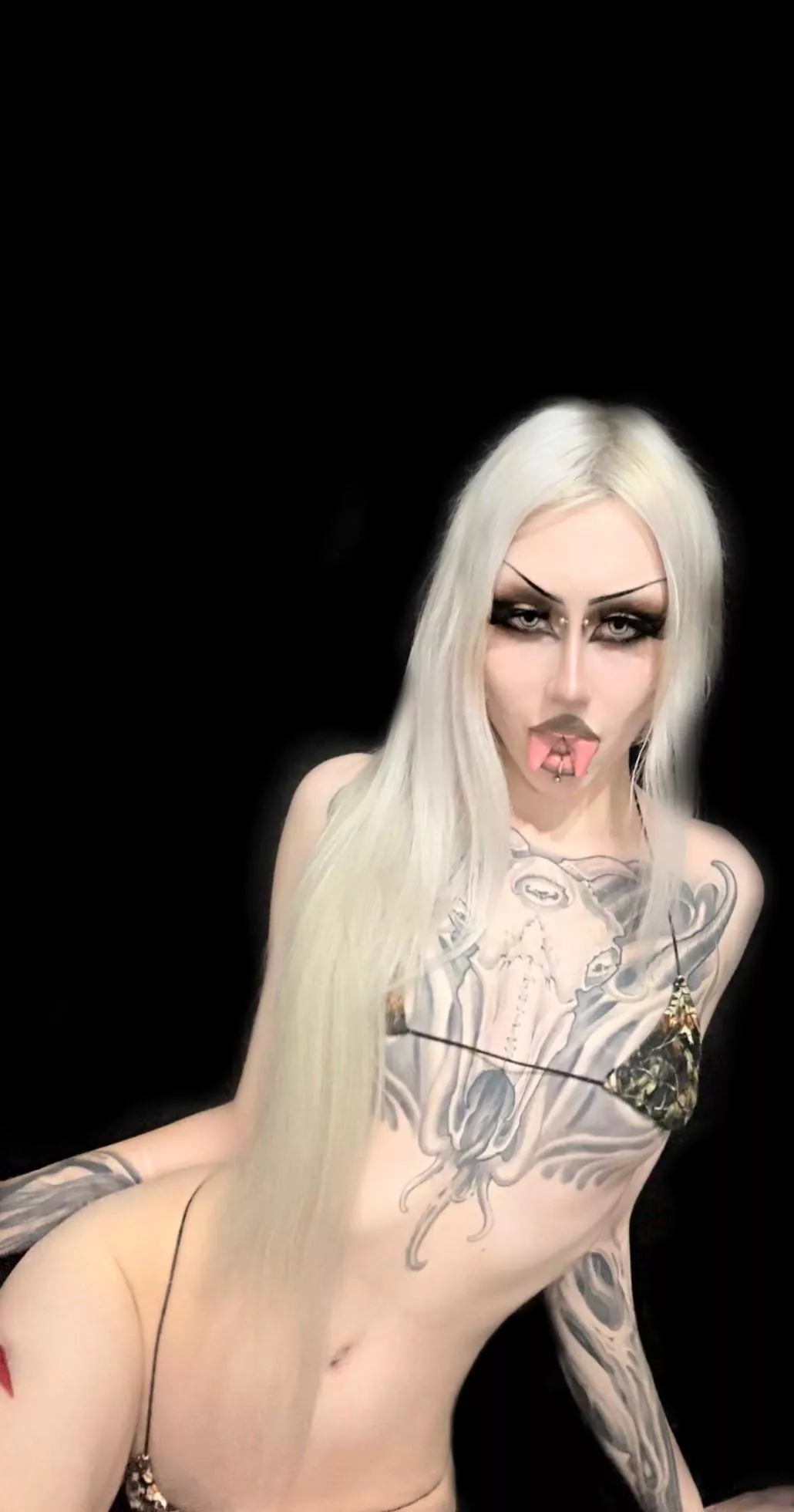 What if I told you my nipples were tattooed black? 🫢