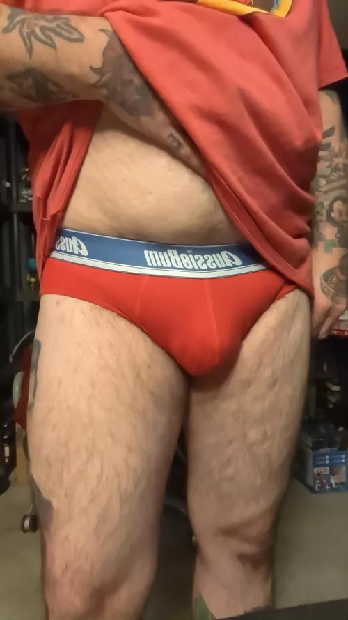 (44) it's a red kinda day