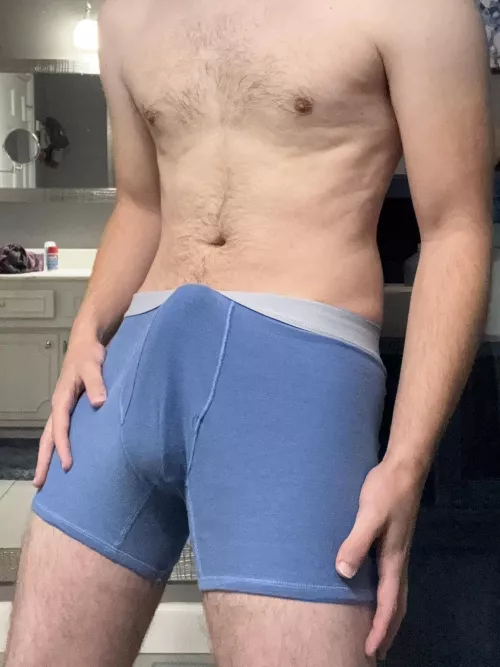 Blue really brings out the bulge.