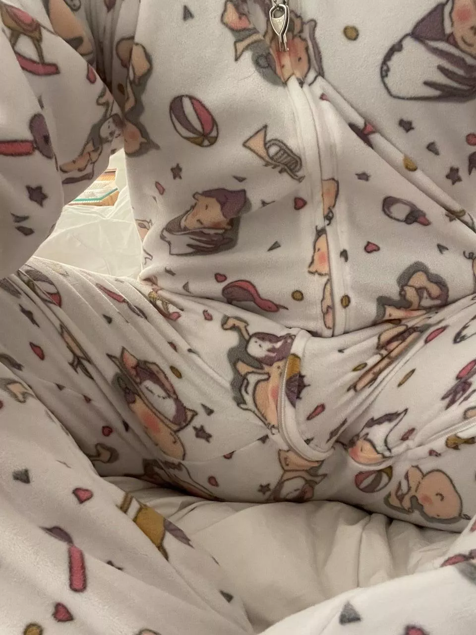 Do u guys like my onesie? 