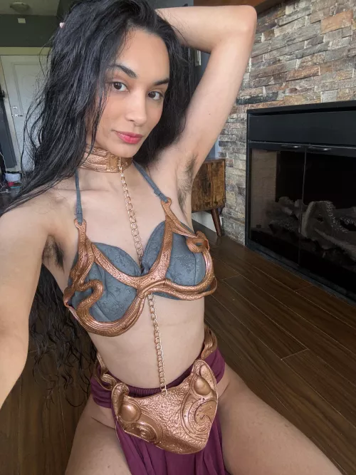 Lick  Princess Leia hairy pits 