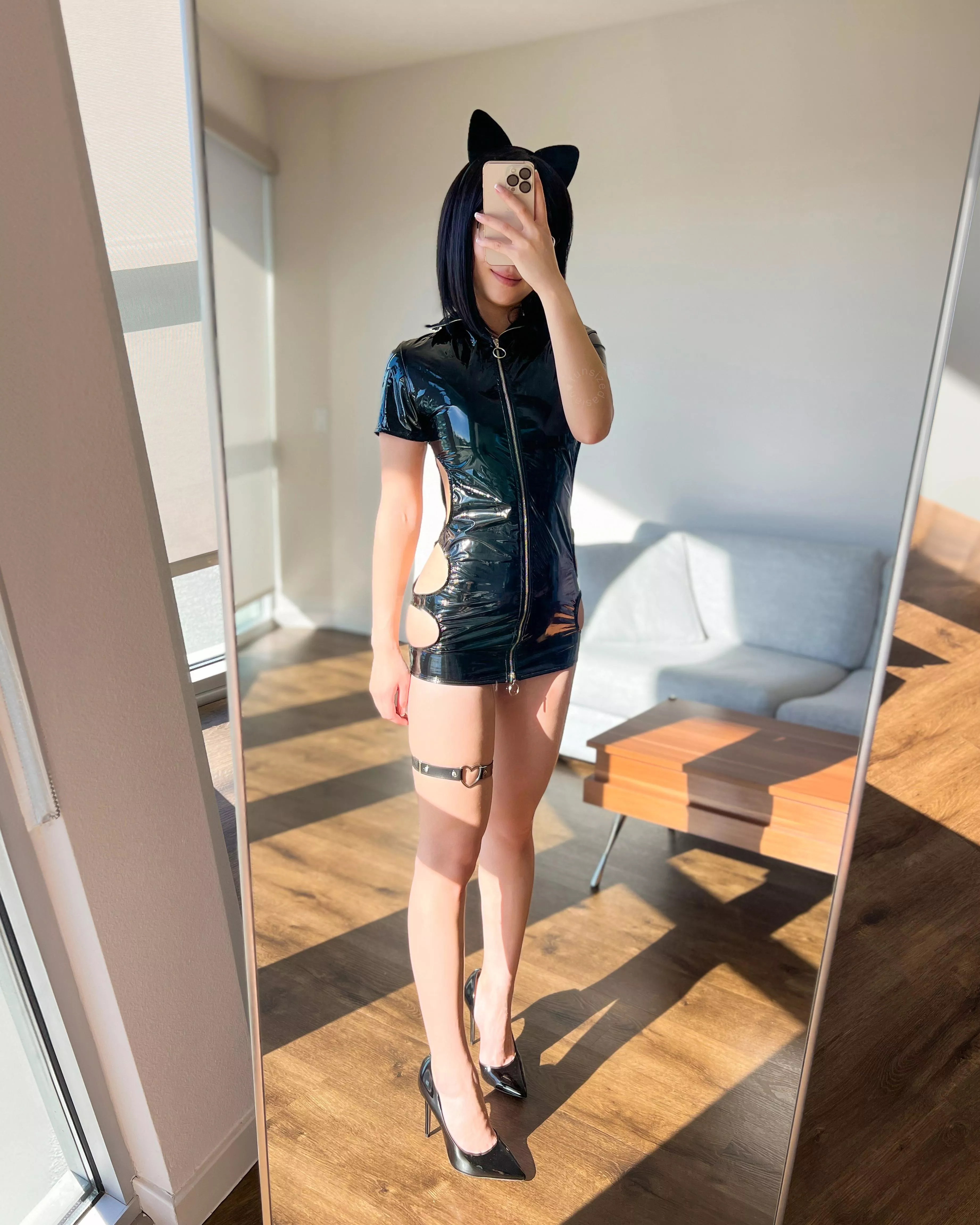 My favorite part of this outfit is the zipper for easy access