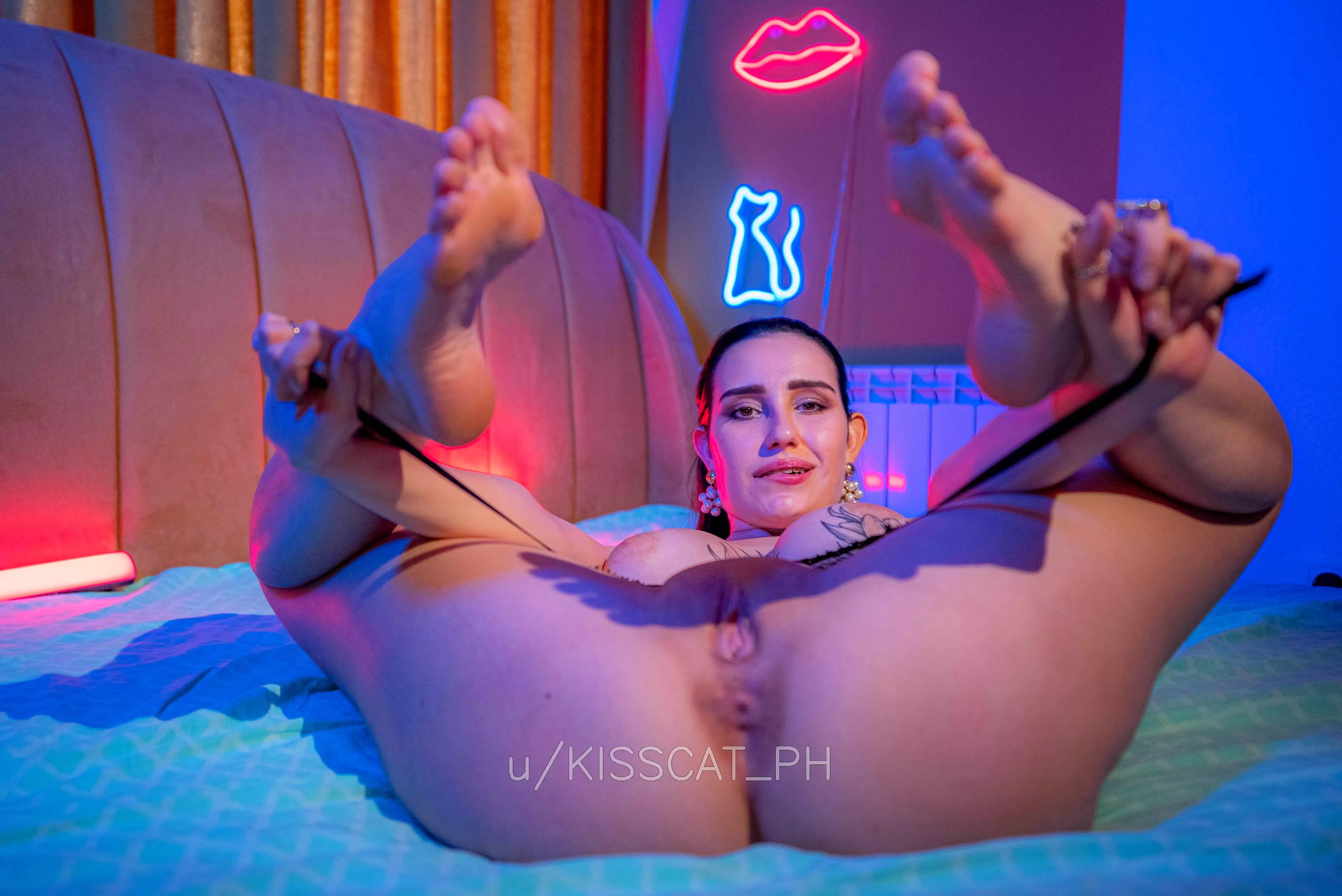 My tight asshole likes to stretch