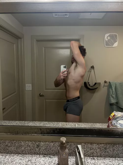 Who wants to squat together? 