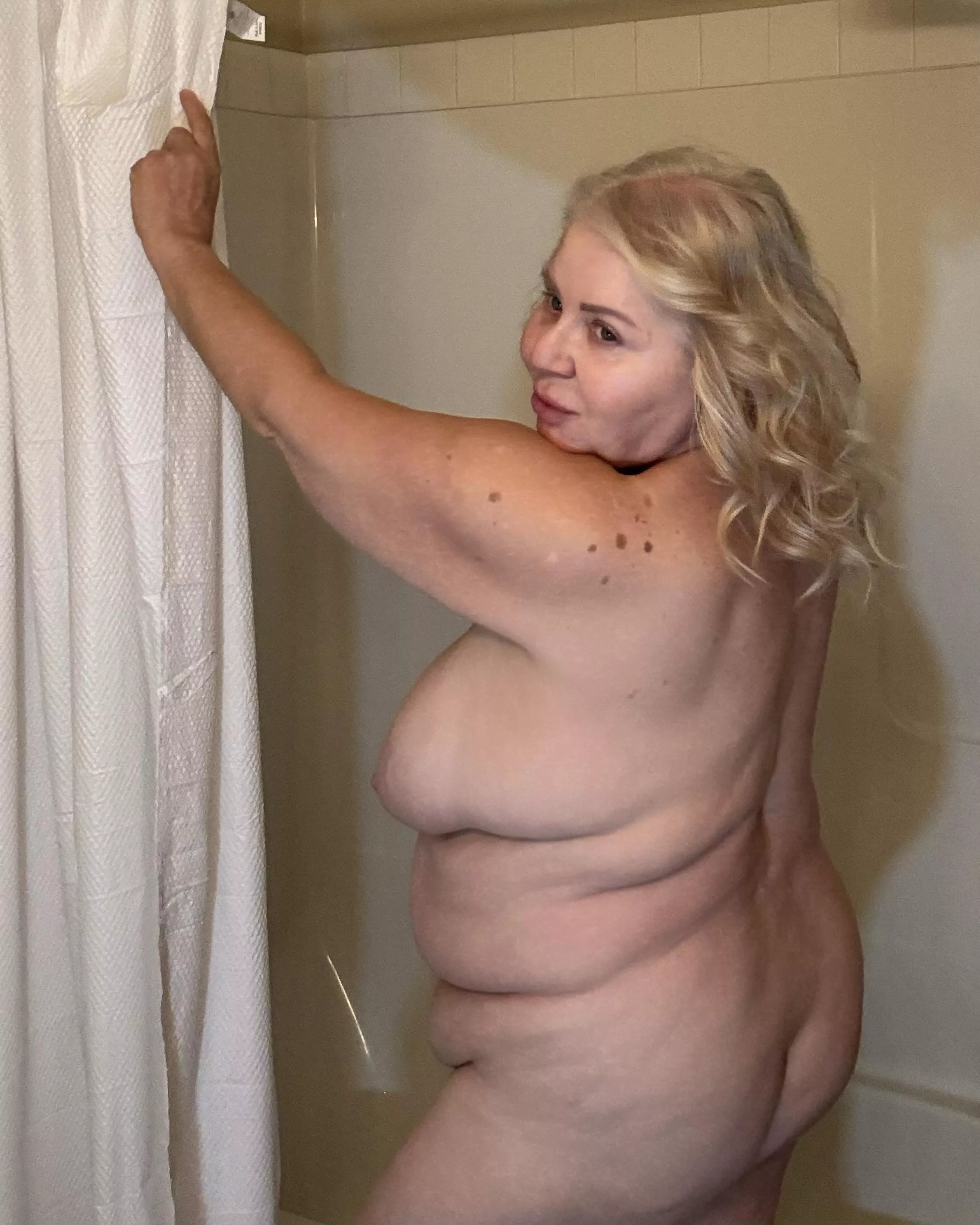 Would you join me in the shower if I asked nicely?