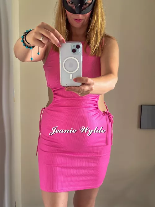 A married lady likes to have fun too 