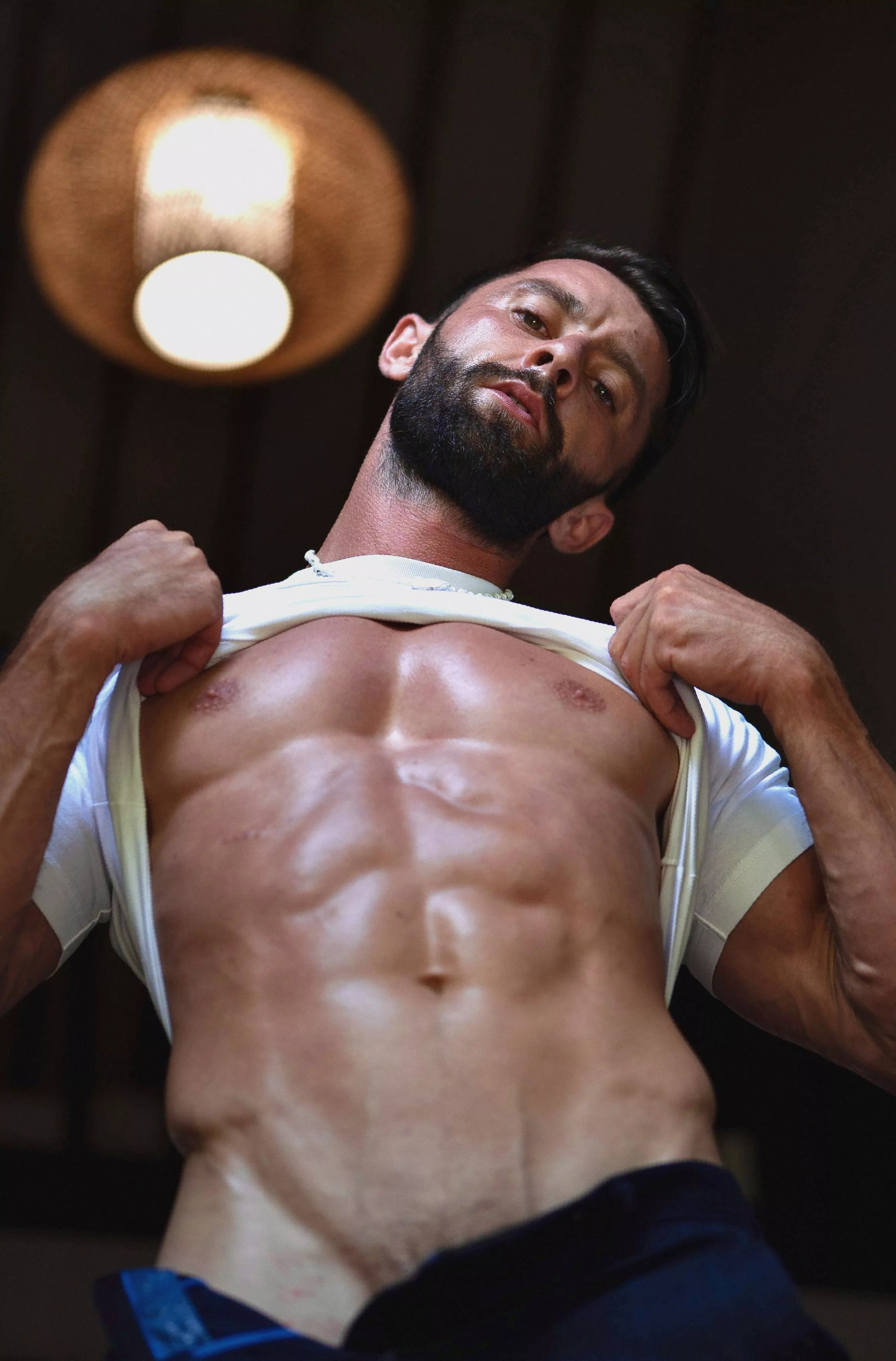 Abs of steel: ready for your close-up! 