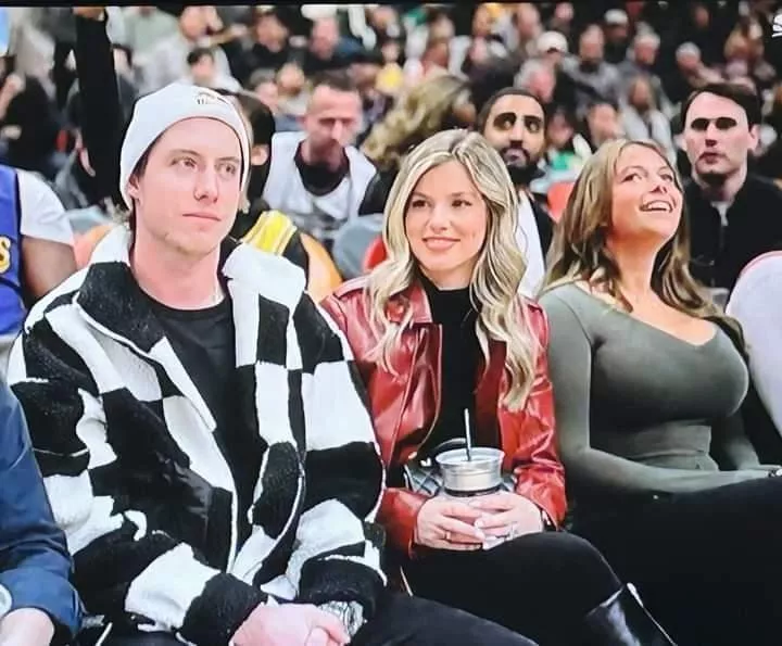 Front row distractions