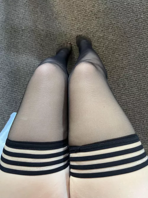 I hope you like my legs 