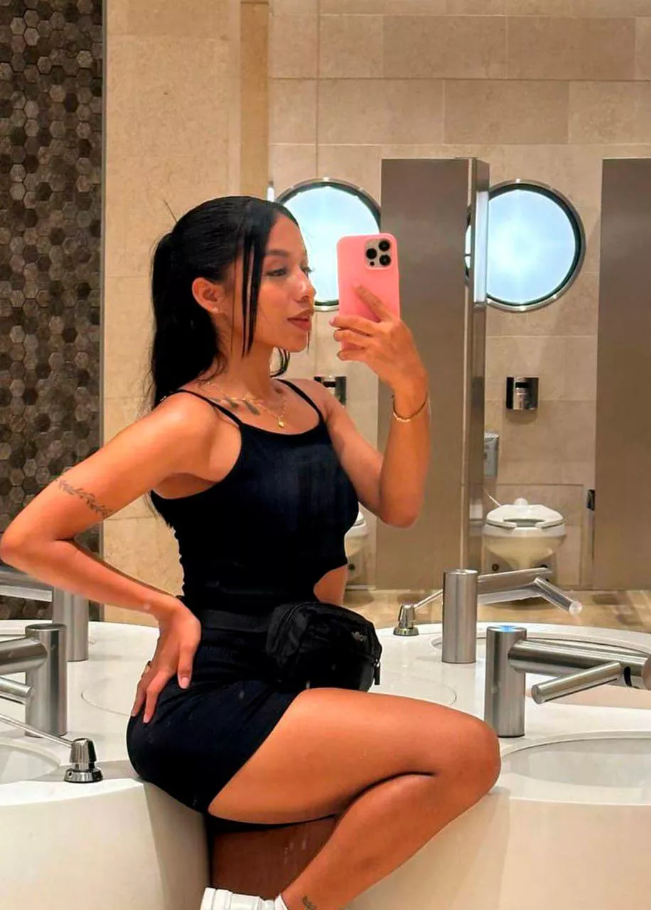 I'm 21 y/o is too young for you?