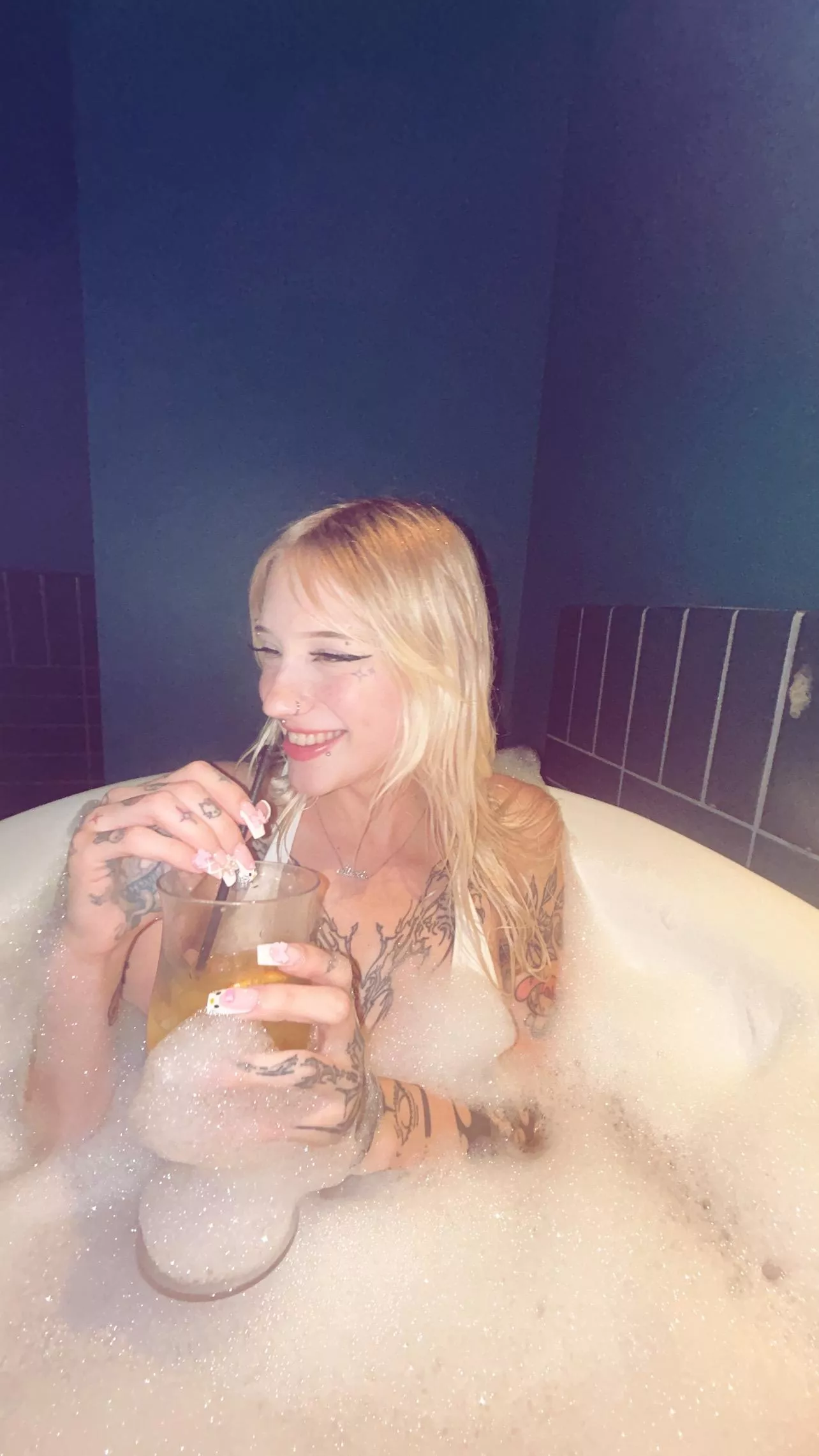 I’m horny and ready to play
