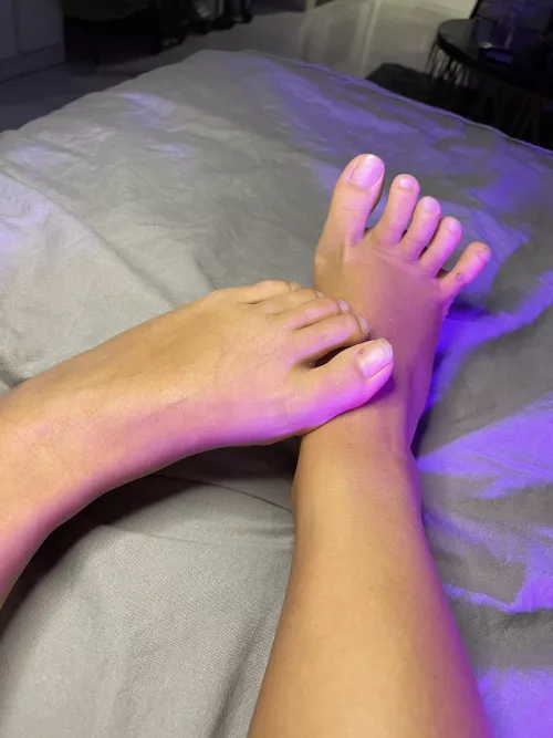 Let me pleasure you with my feet