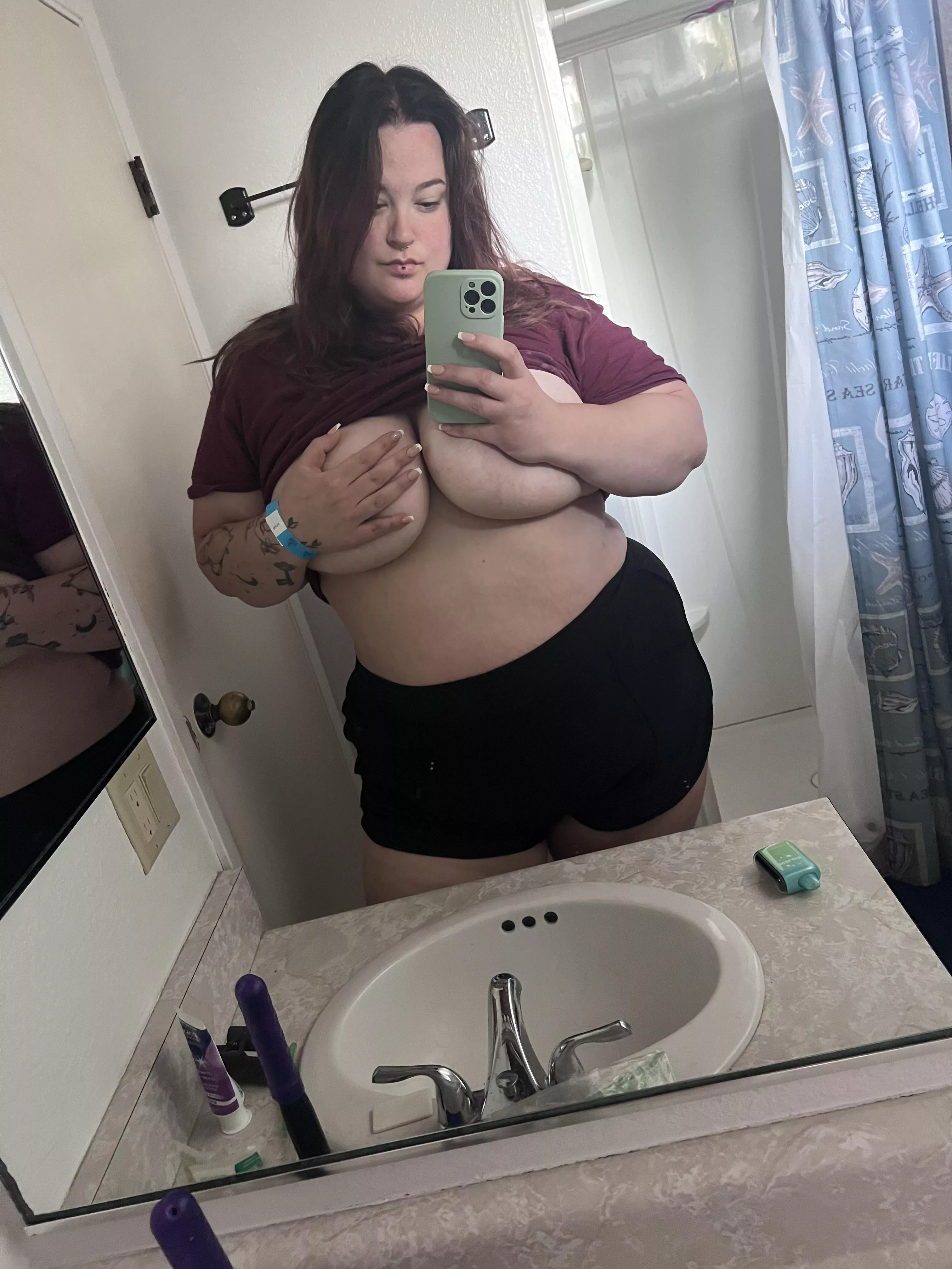 Snuck away for a lil naughtiness while on vacation 