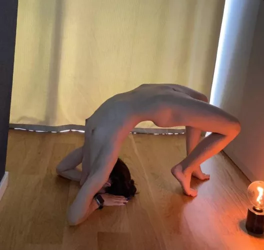 Trying to entice you to eat my skinny body