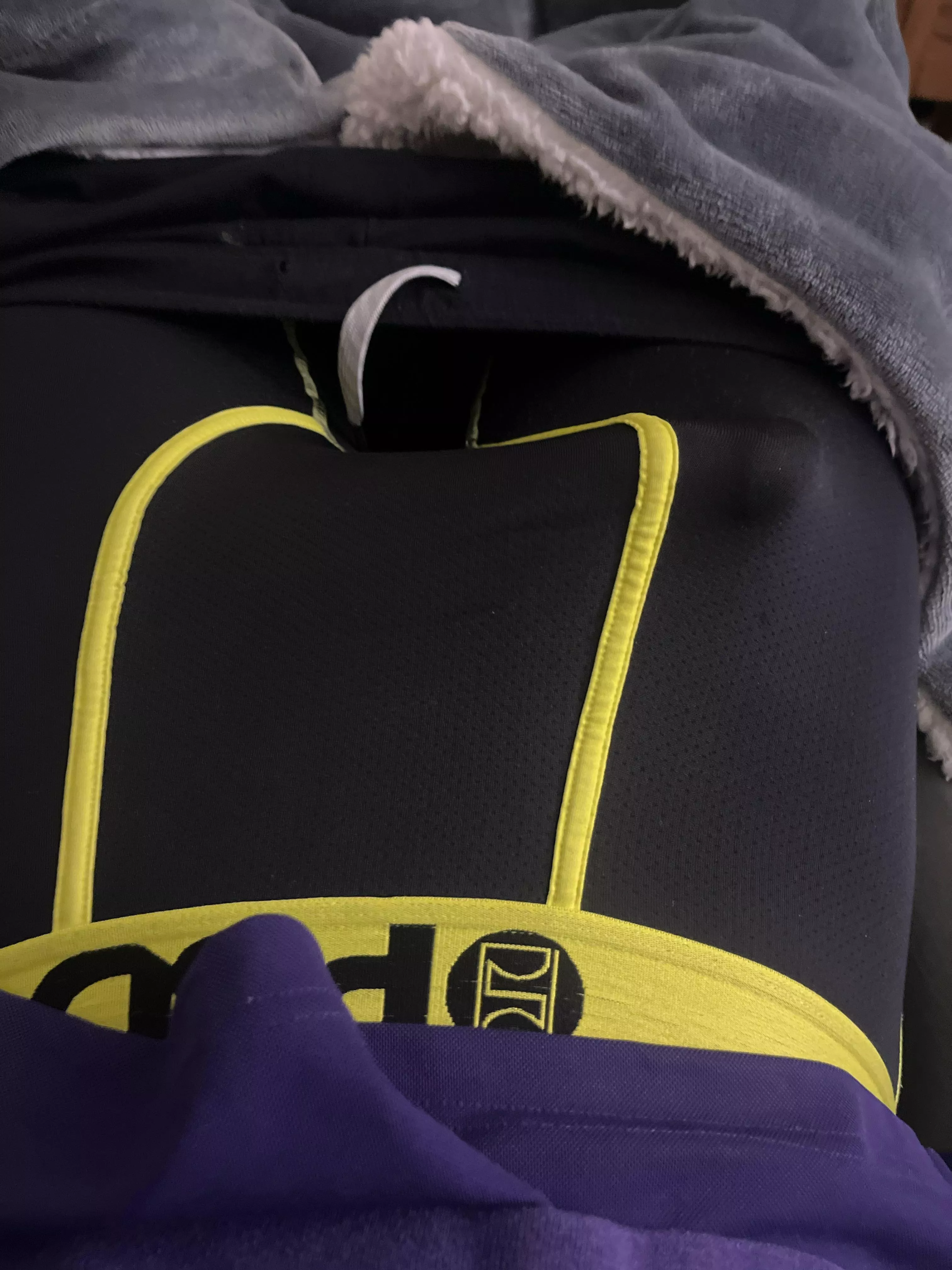 18 male bored and horny