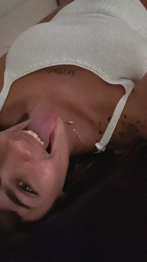 19 F4M Ready to play?