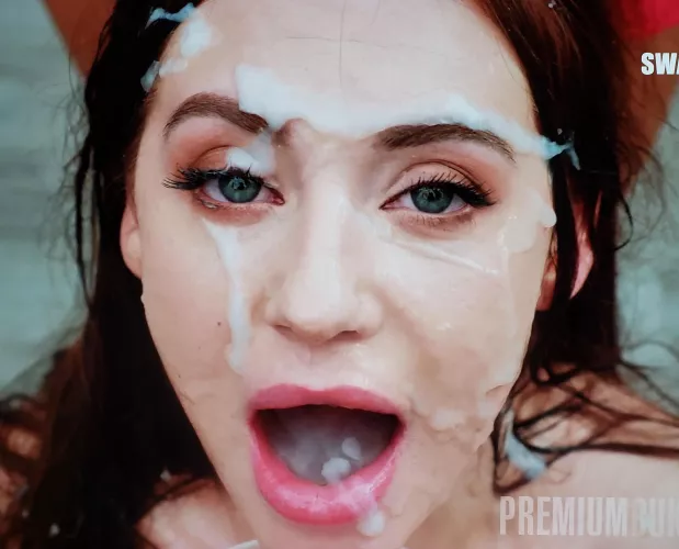 19 year old Emma Evans 111 load PB scene 