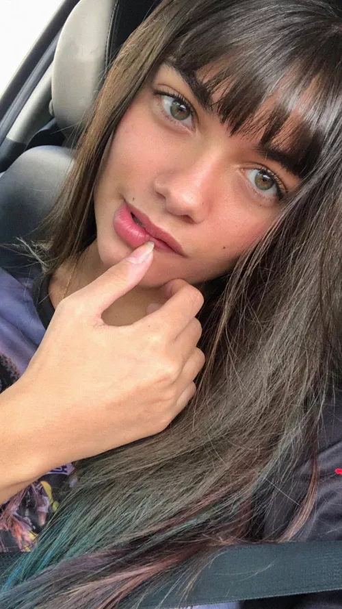 19F Babysitting by day, but my nights are all about those wild dreams 