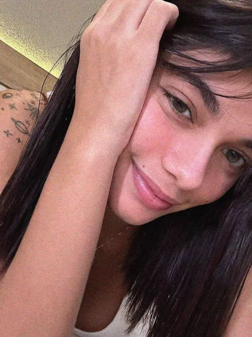 19[F4M] friends first, benefits later...let’s play