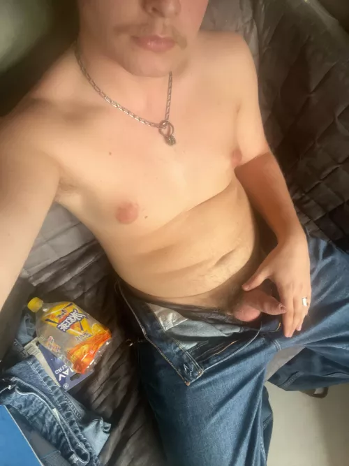 20 yo boy looking for dads (or boys) HMH on Snapchat: senlip694