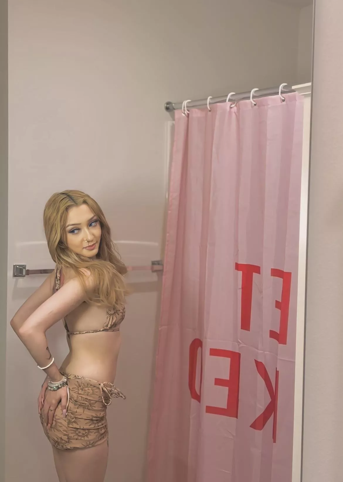 20 yo brat here to ruin you 🖕