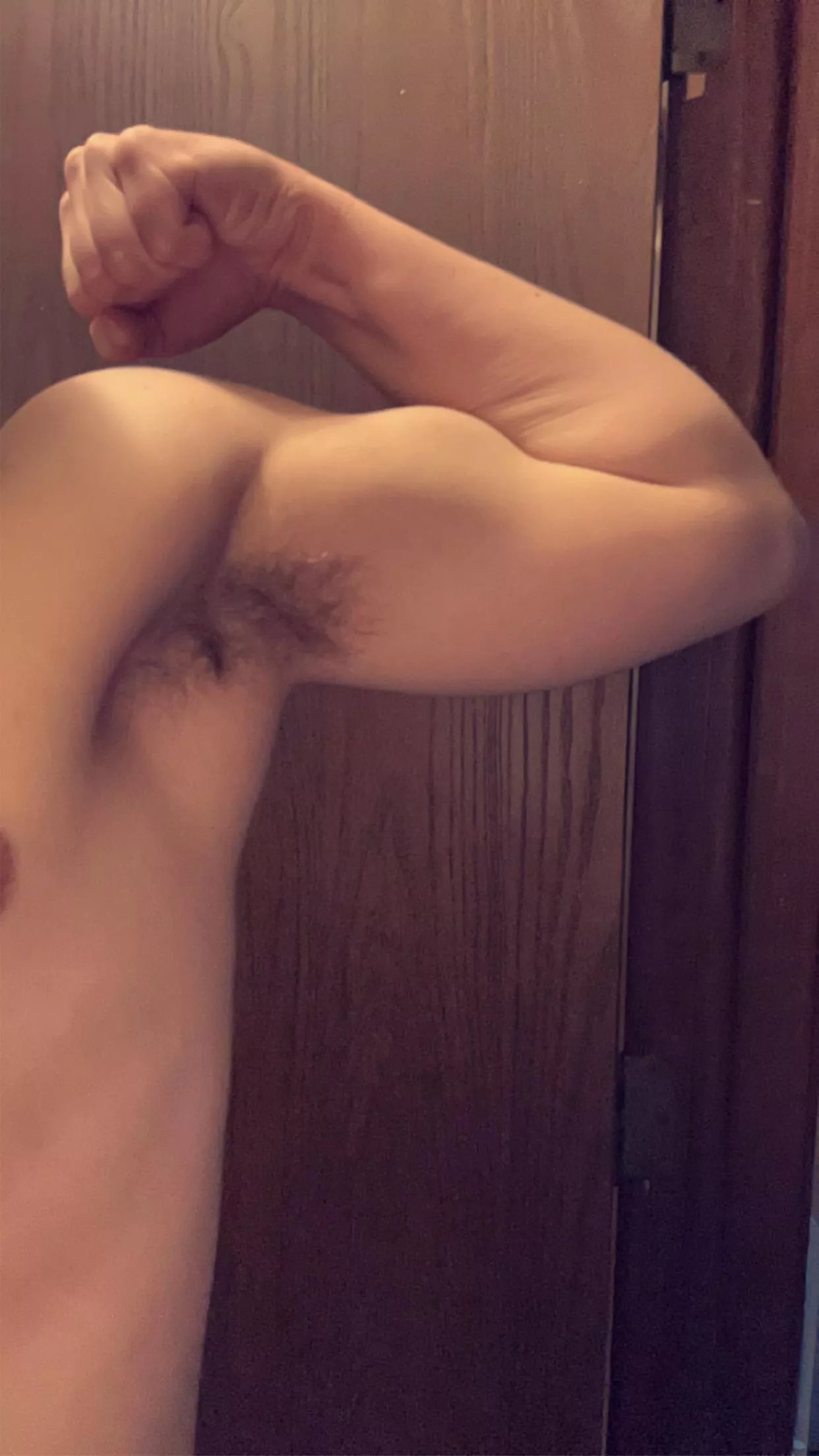 24 bi looking for other bros