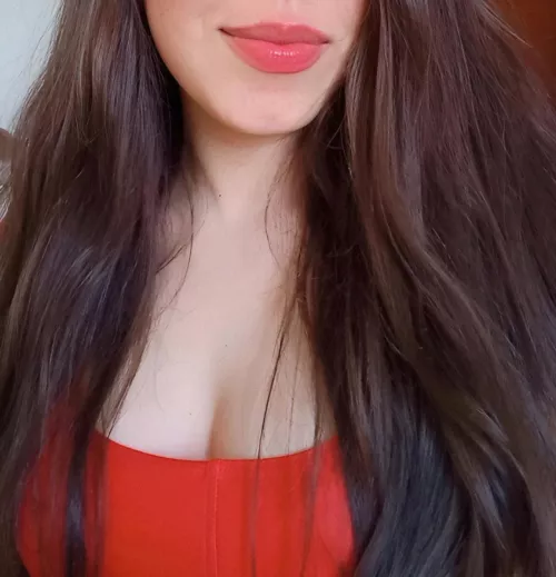 [24] Sweet Latina looking for my very first sugar daddy ✨️ 