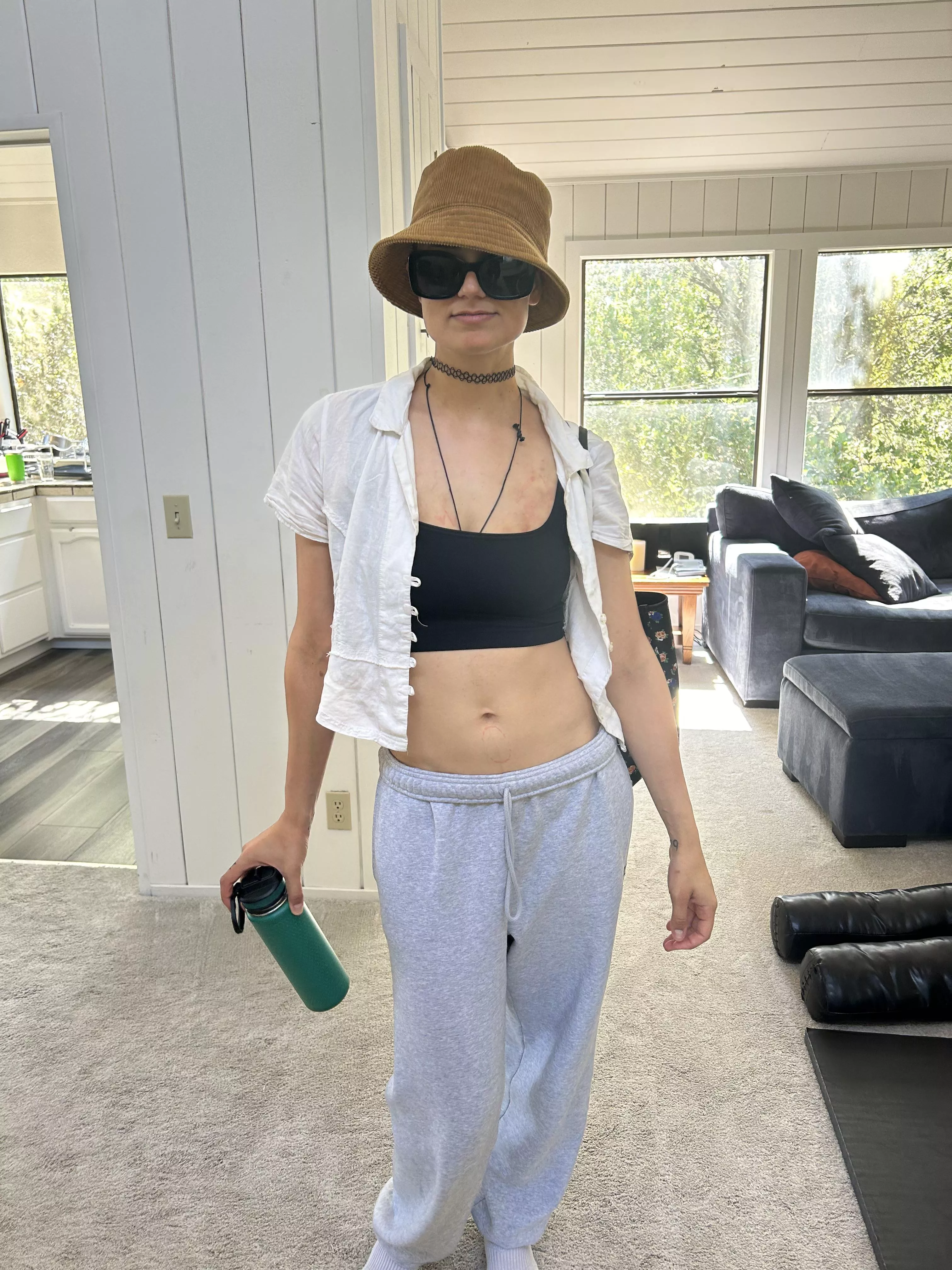 26 F in Soho, Manhattan Hotwife looking for Bull