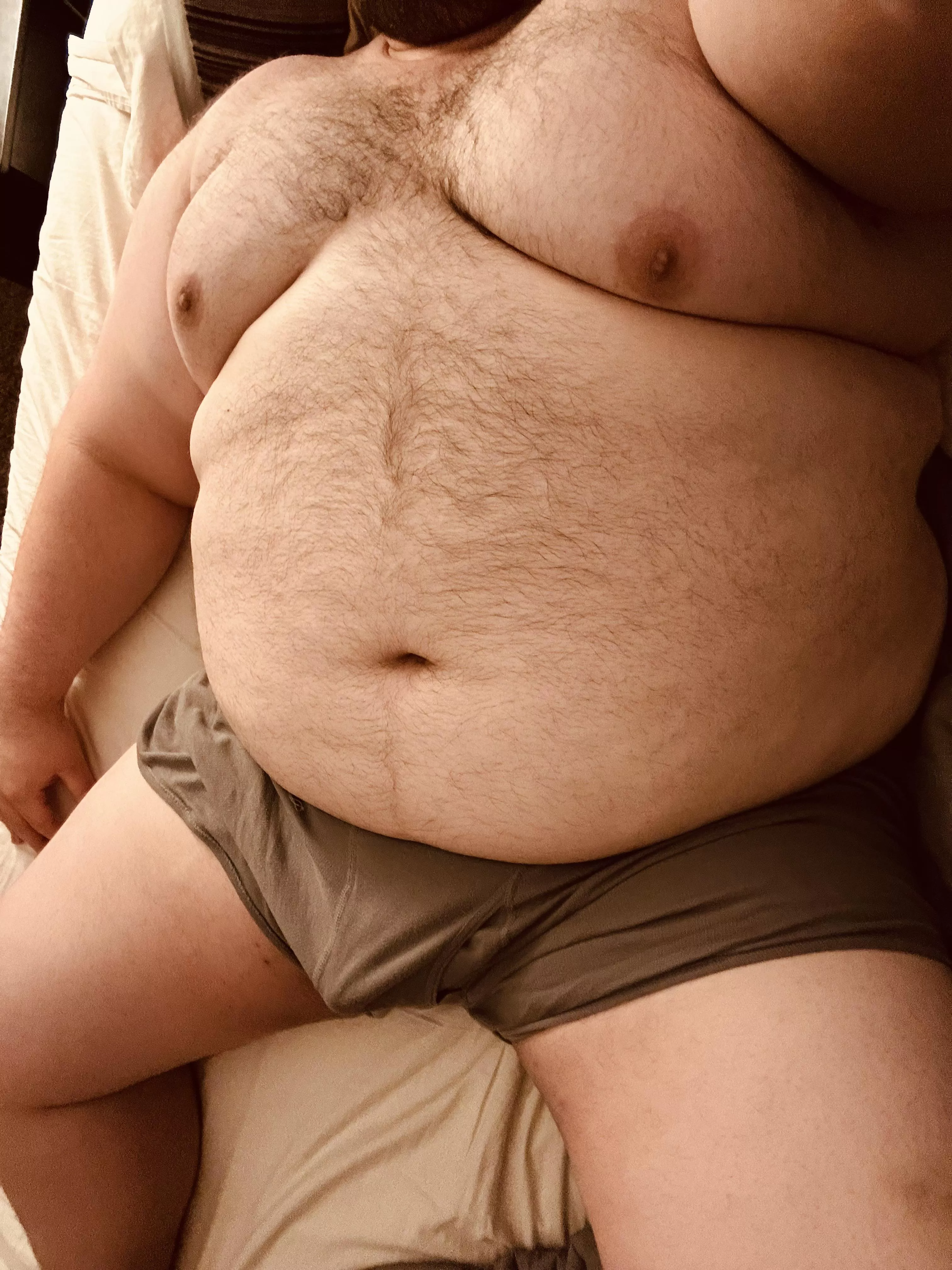 26yo. Any juicy 🍑 boys like what they see? 😏