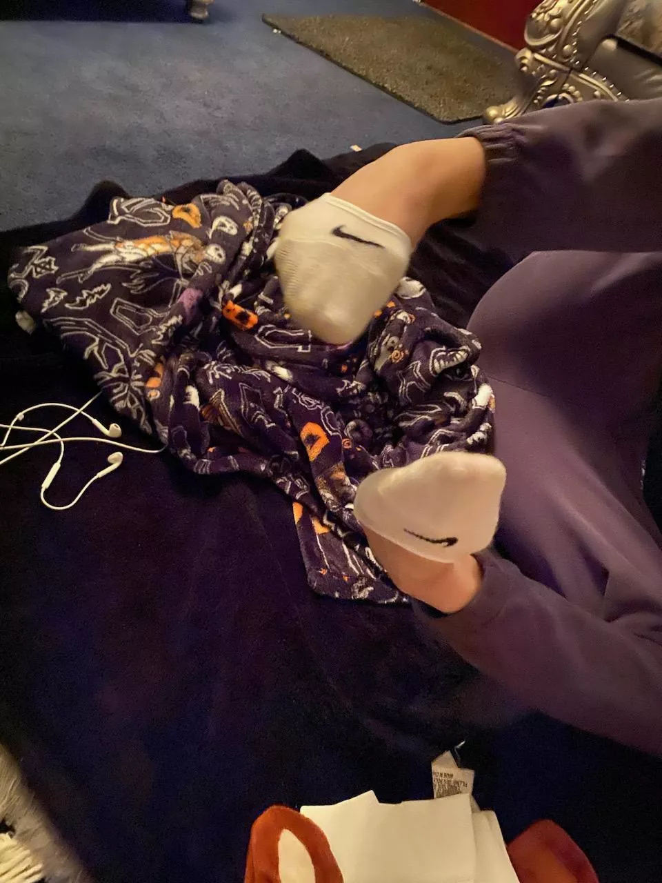 32m looking for a footfetish friend >>>>