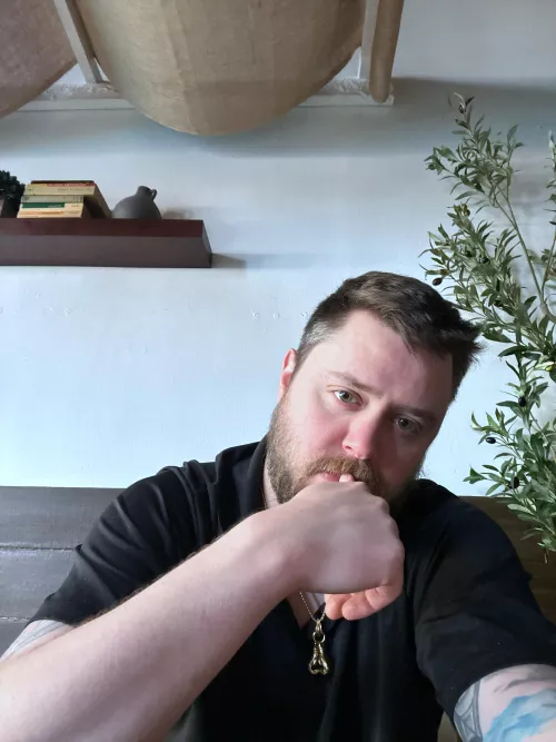 34 [M4F] South End Bartender and Barista looking for a horny woman.