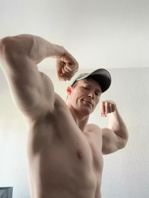 A classic double biceps for Flex Friday