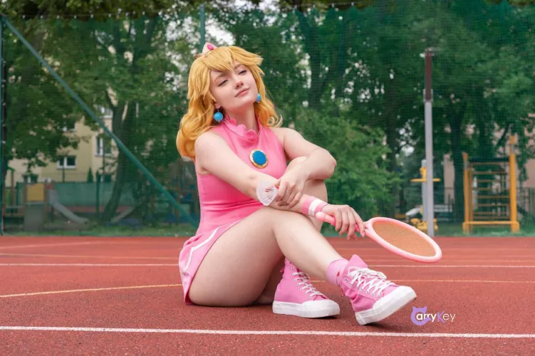 A date on the tennis court? 😌