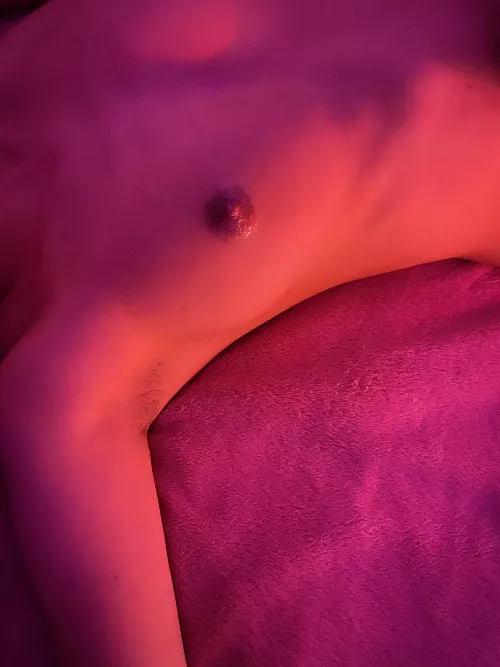 Another cute neon pic of me here 😇🩷