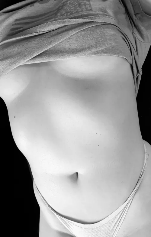 Another grey day ☁️ Gonna be spending more time indoors, looking for playmates in SE MI