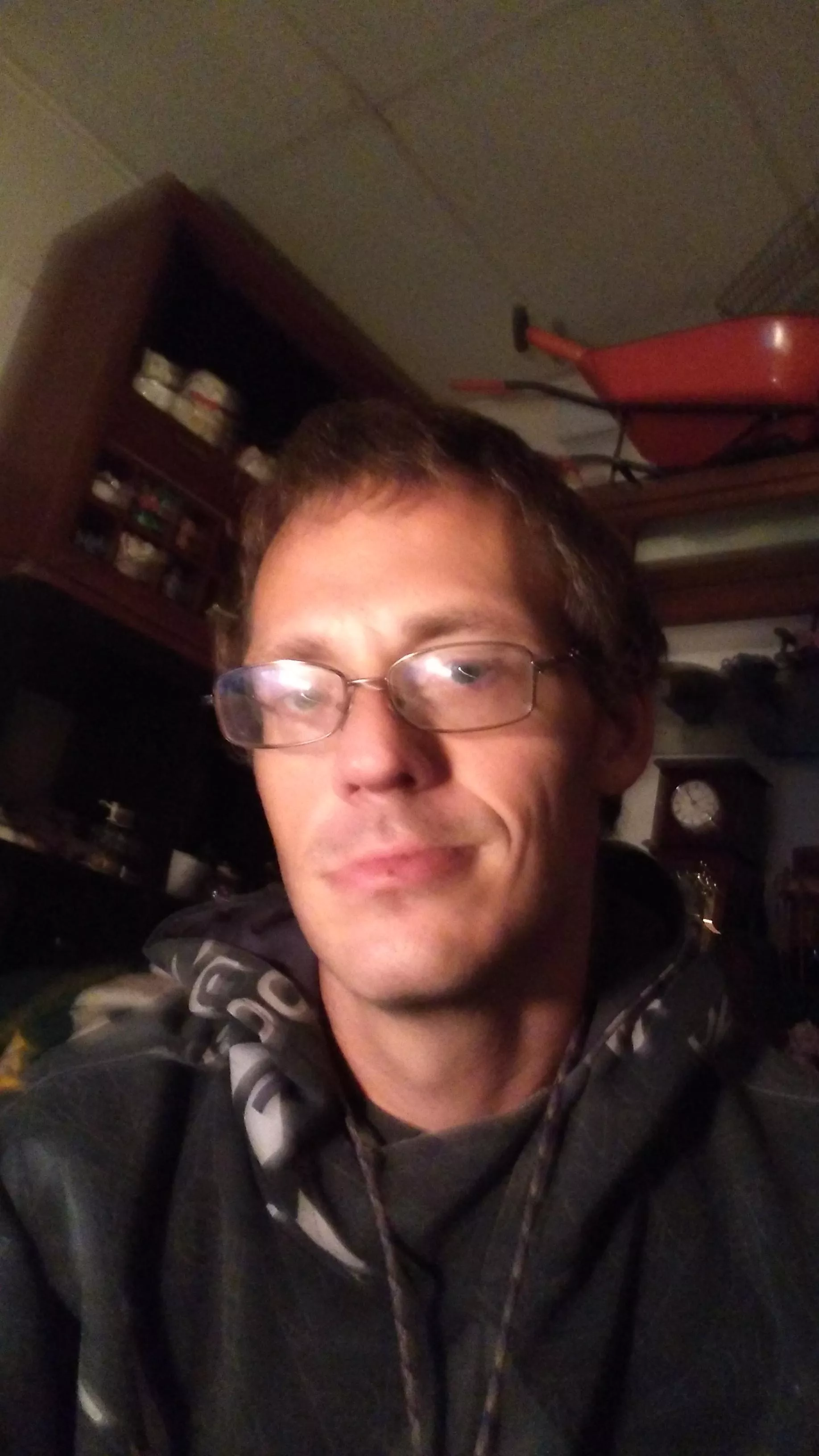 Any lady's awake in Billings and down for a hiikup