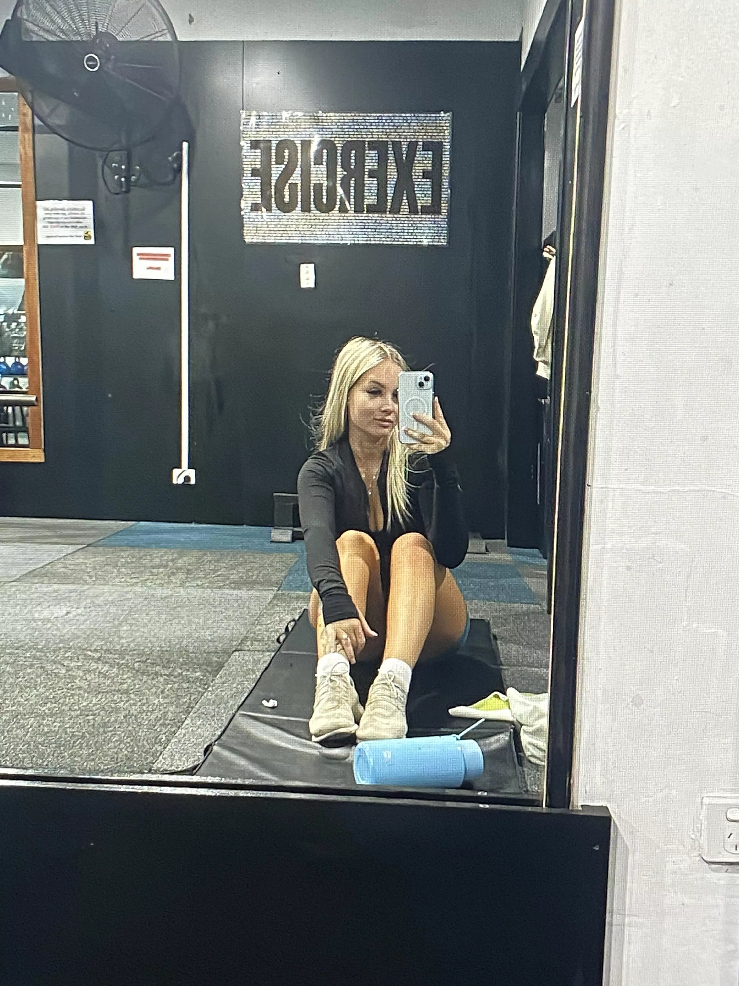 are u into blondes? (Colorado) x x