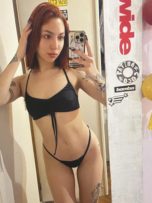 are u into goth girls