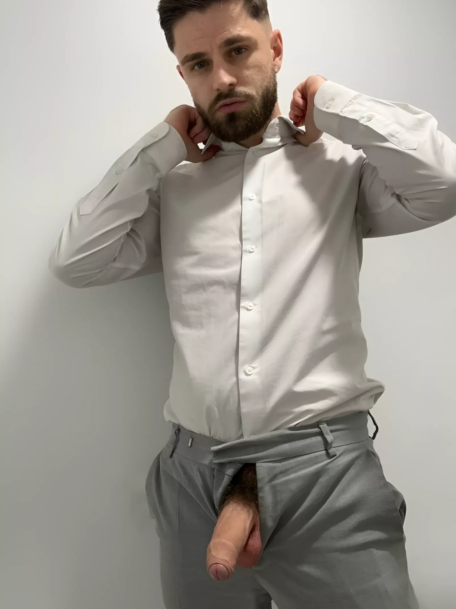 @Aston_CoxOF - British DILF with a big uncut dick & adventerous ass 