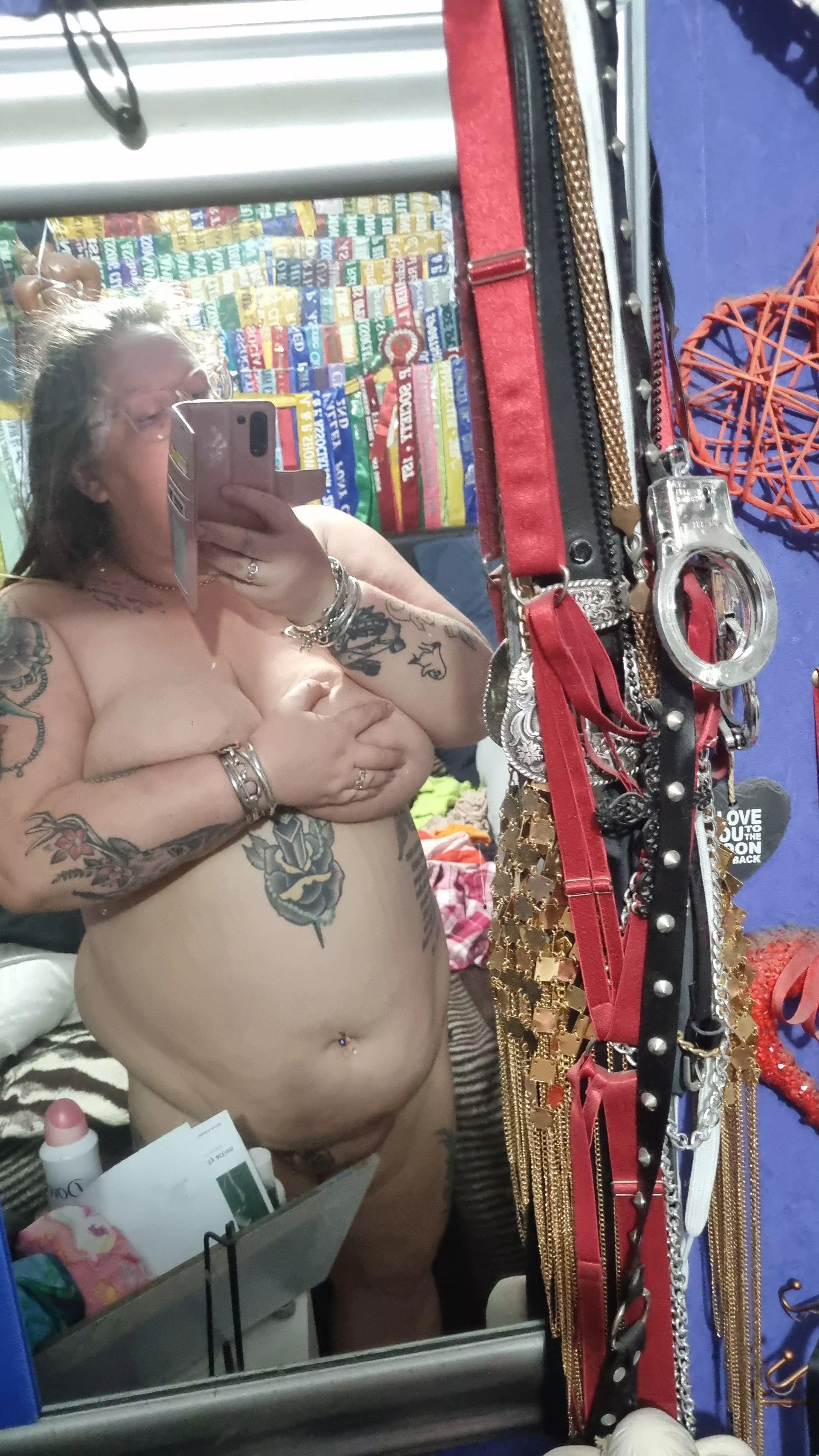 BBW low hanging belly