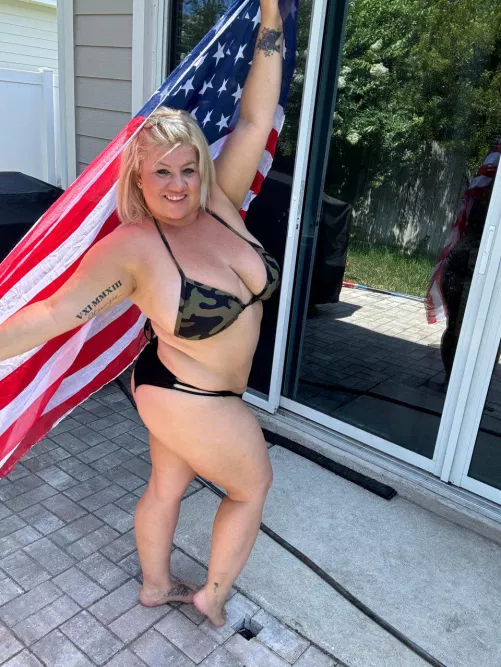 Bikinis aren’t just for the beach they’re for moms who slay.