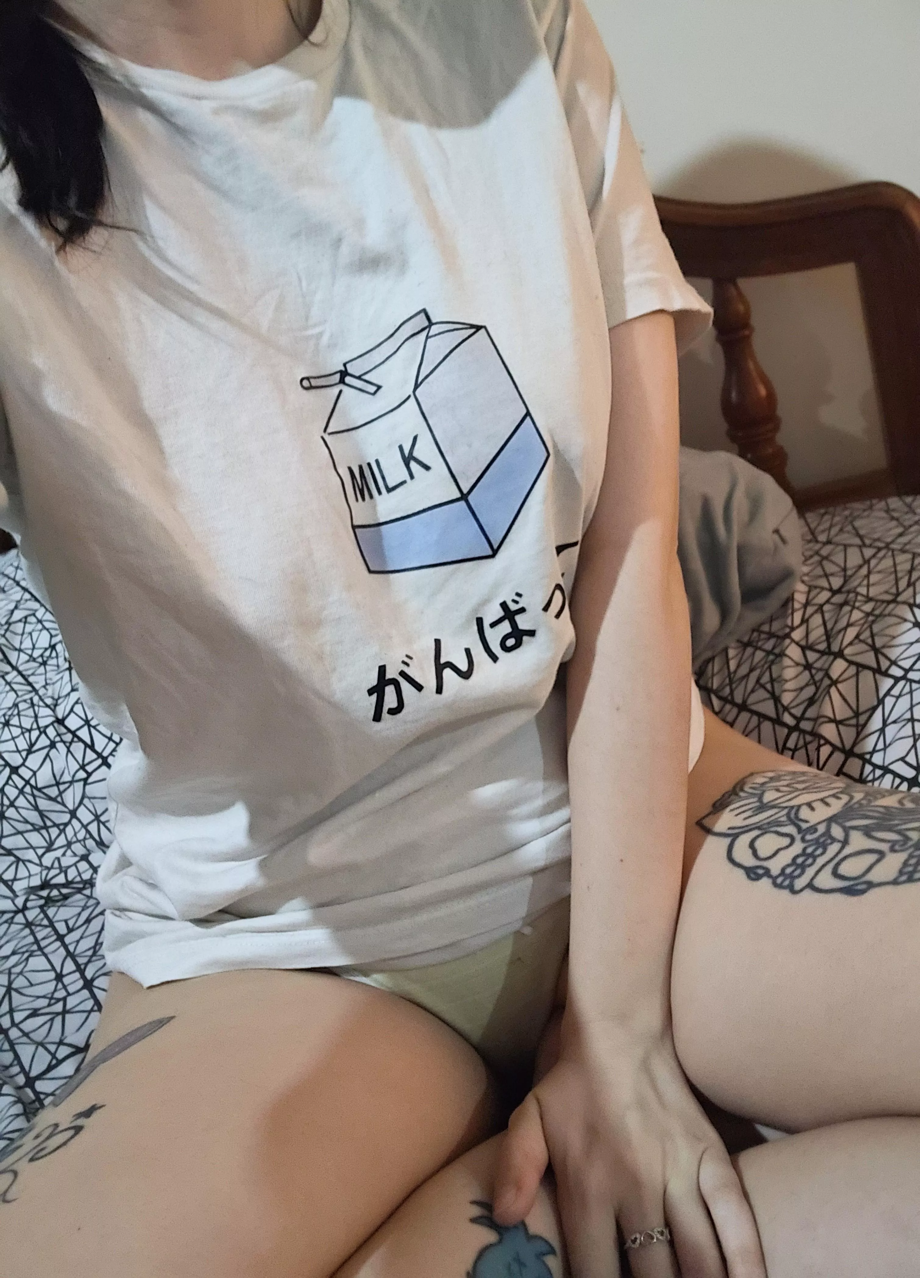 Cam girl 🤍 content creator telegram Frambuesamiko 