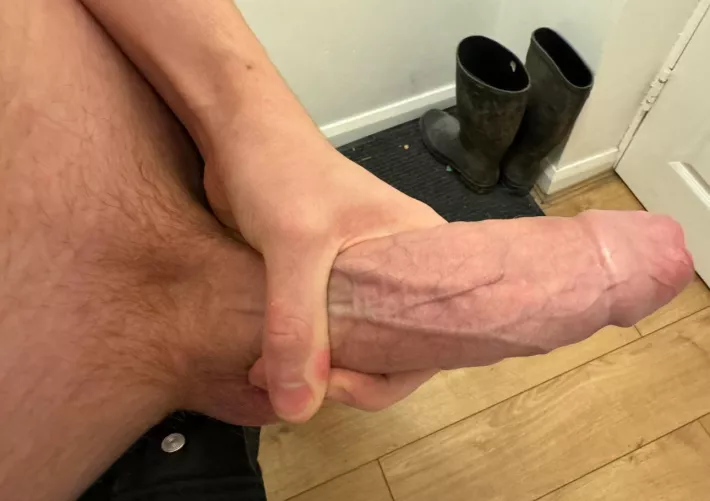 Can’t believe I have to hide this all day ;p