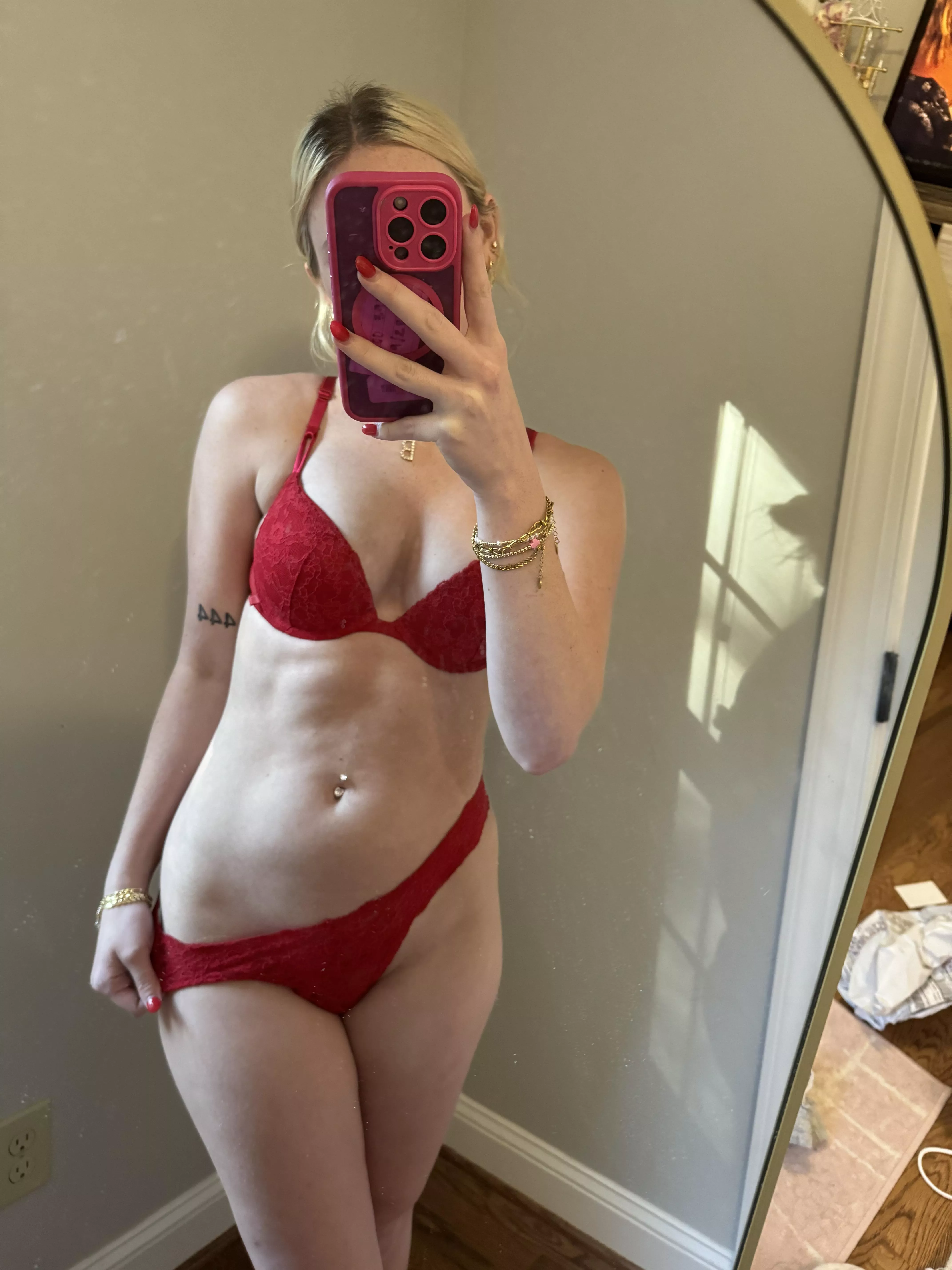 certified lover girl (@rosietaylor) [onlyfans]