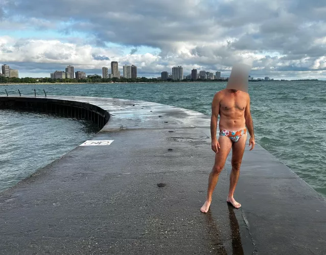 Chicago Lakefront Speedo 📸 
