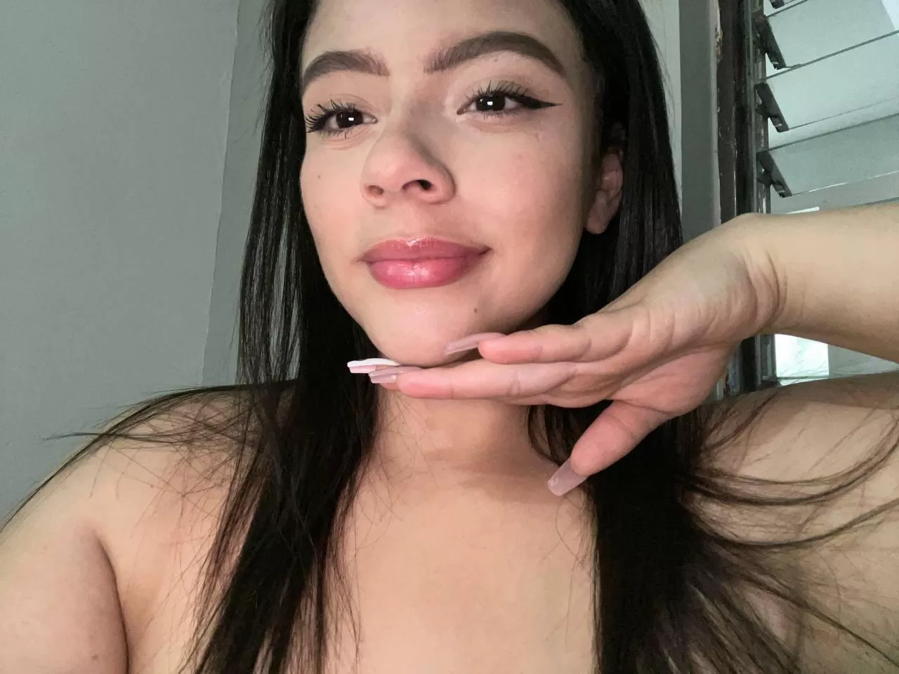 Come play with me :)