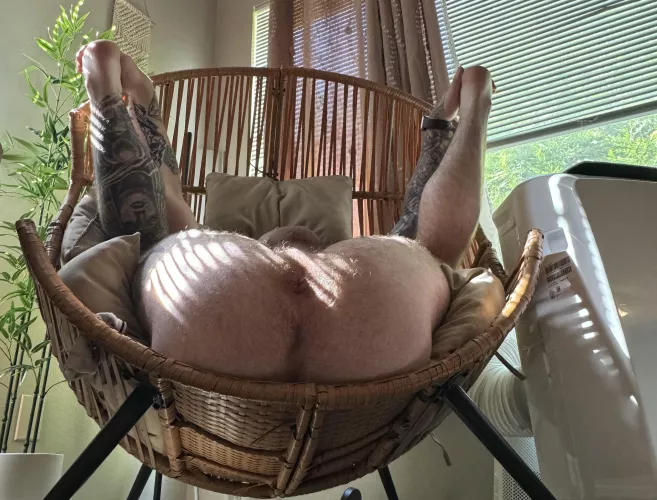 Come stretch this pink hole