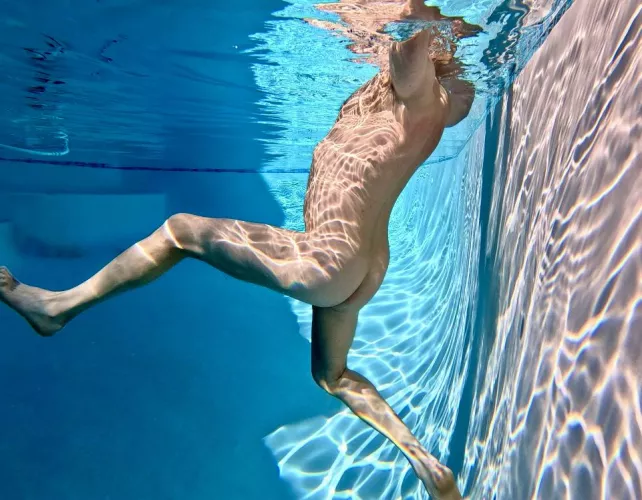 Come swimming with me, the water’s still warm 