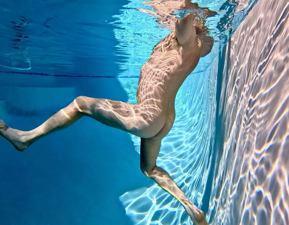 Come swimming with me, the water’s still warm 