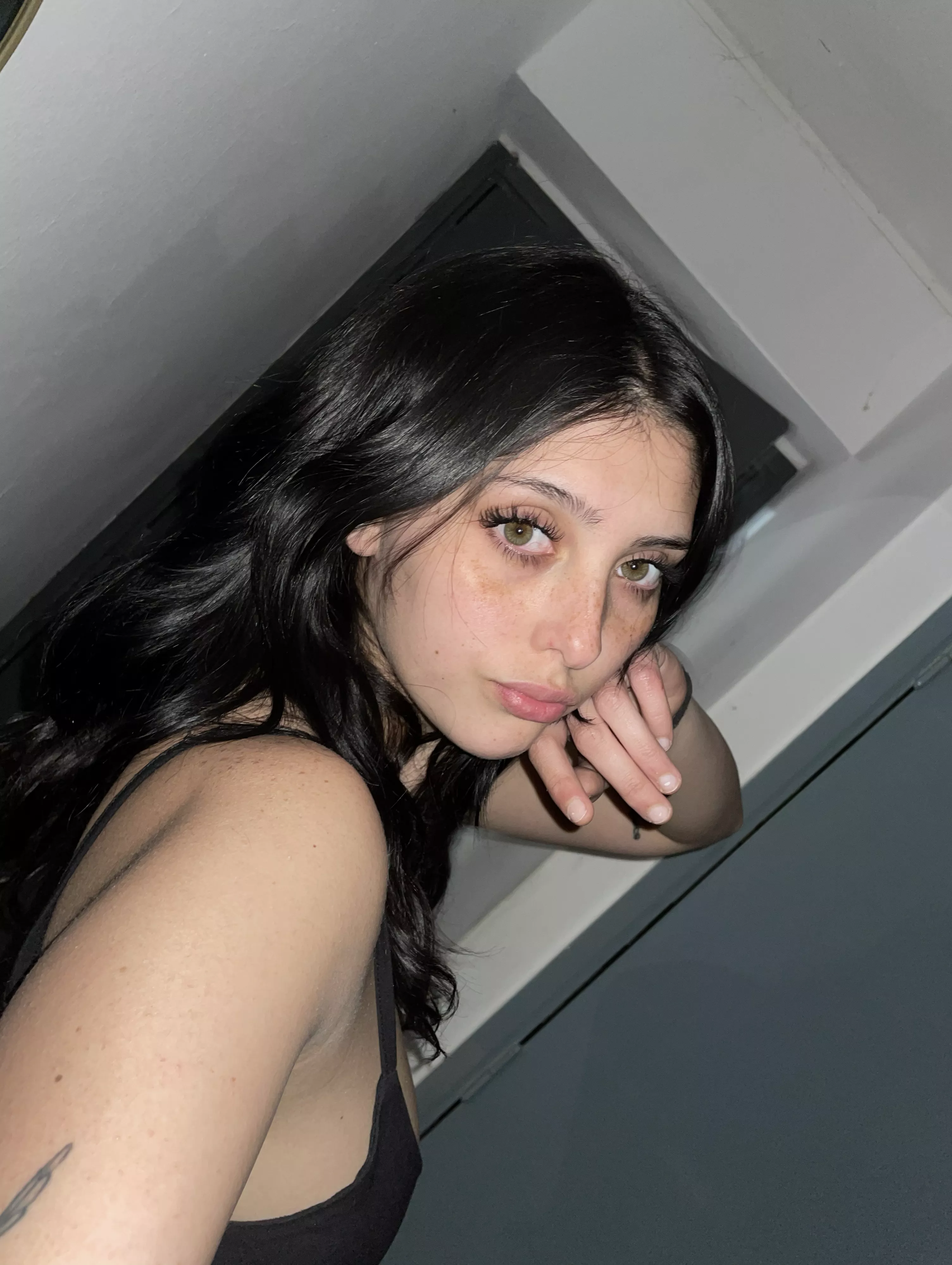 Do i look innocent or hot f19